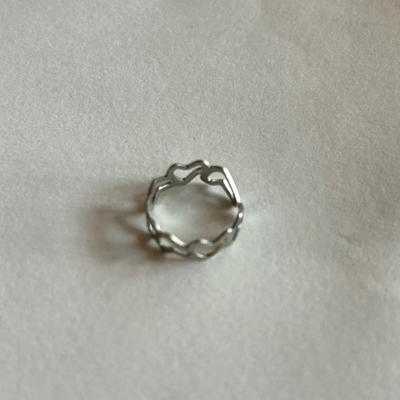 3/$20 Silver Tone Heart Love Multiple Patterned Circle Ring Size 5 - Picture 3 of 5